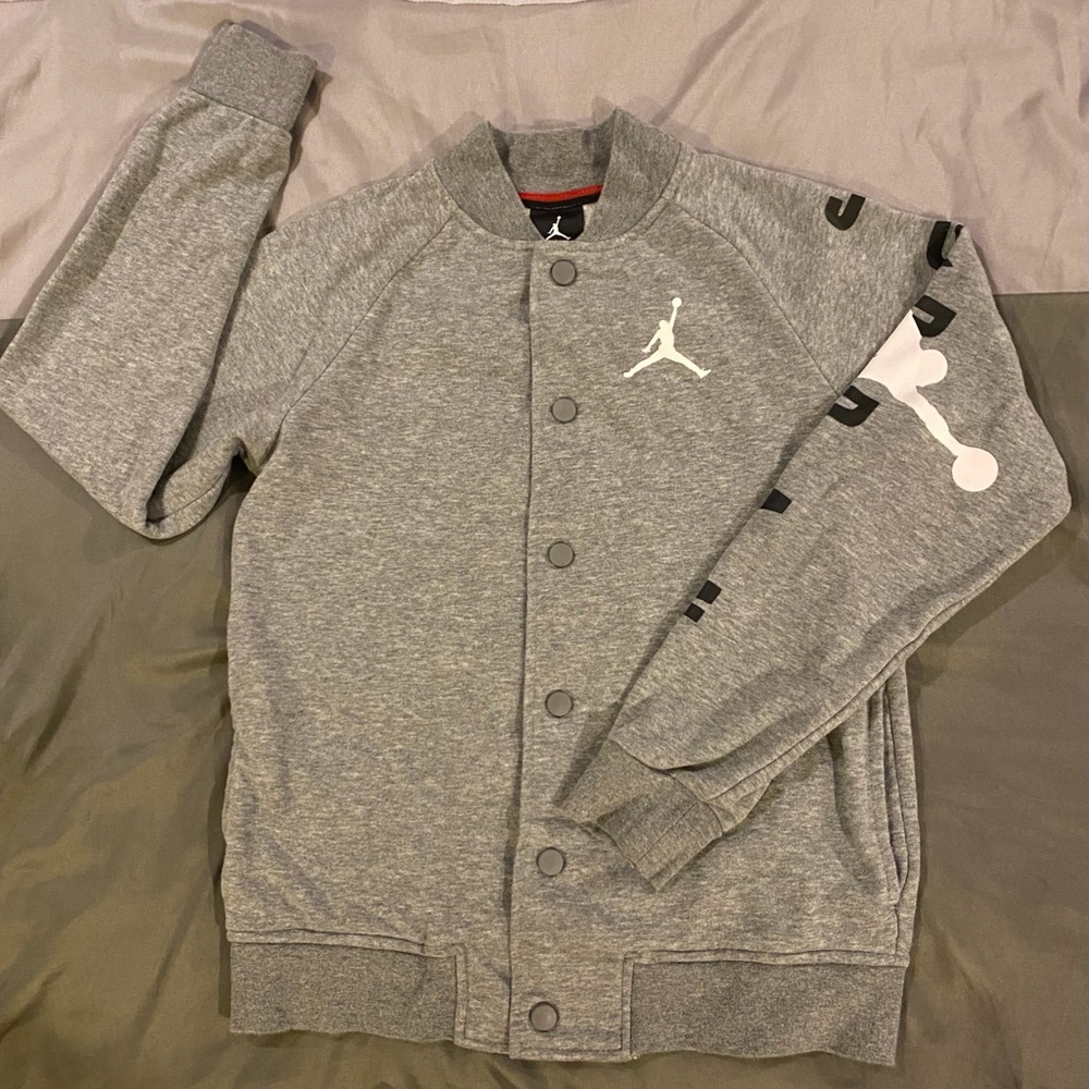 New boys Jordan sweater